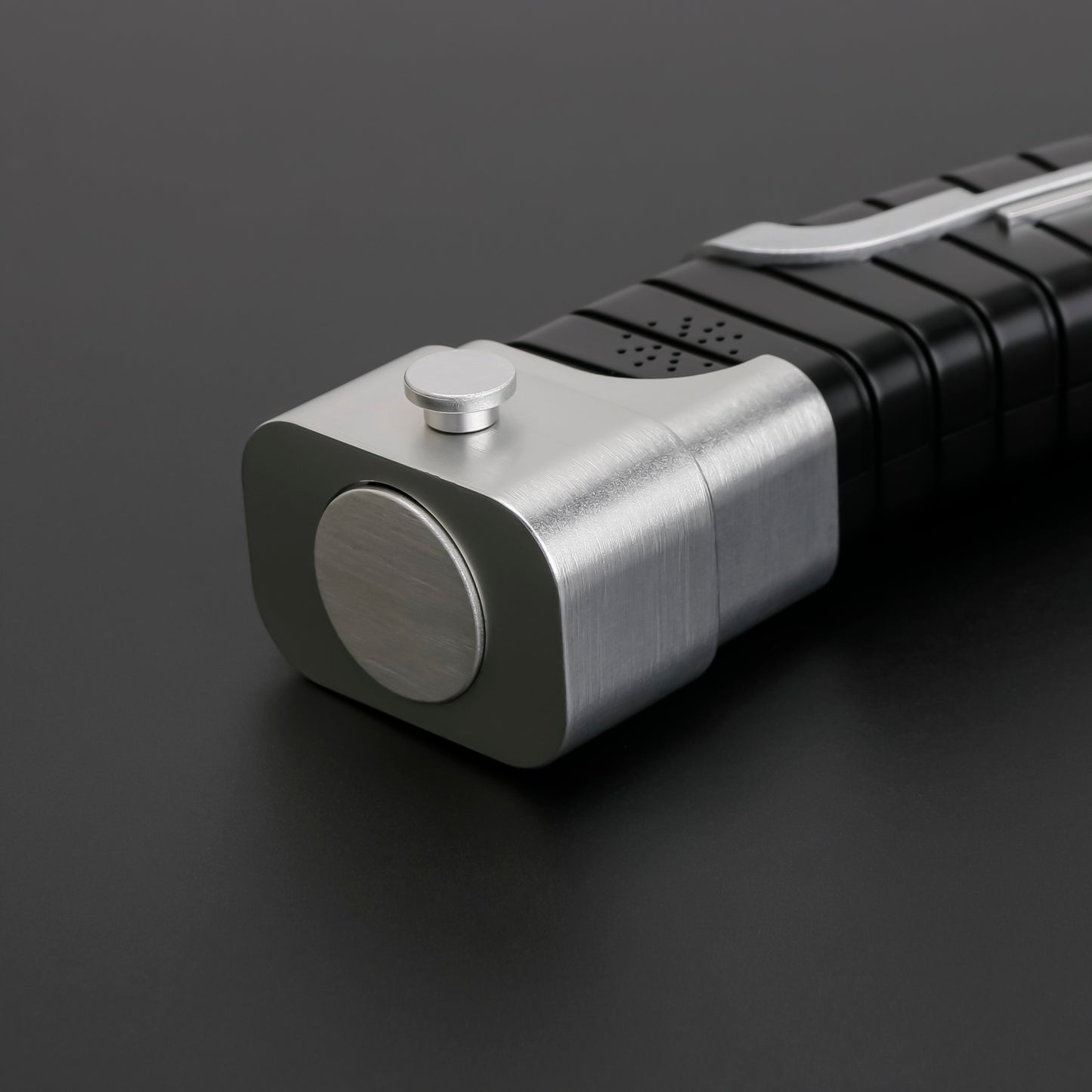 Custom AV3 Saber by TXQ Sabers