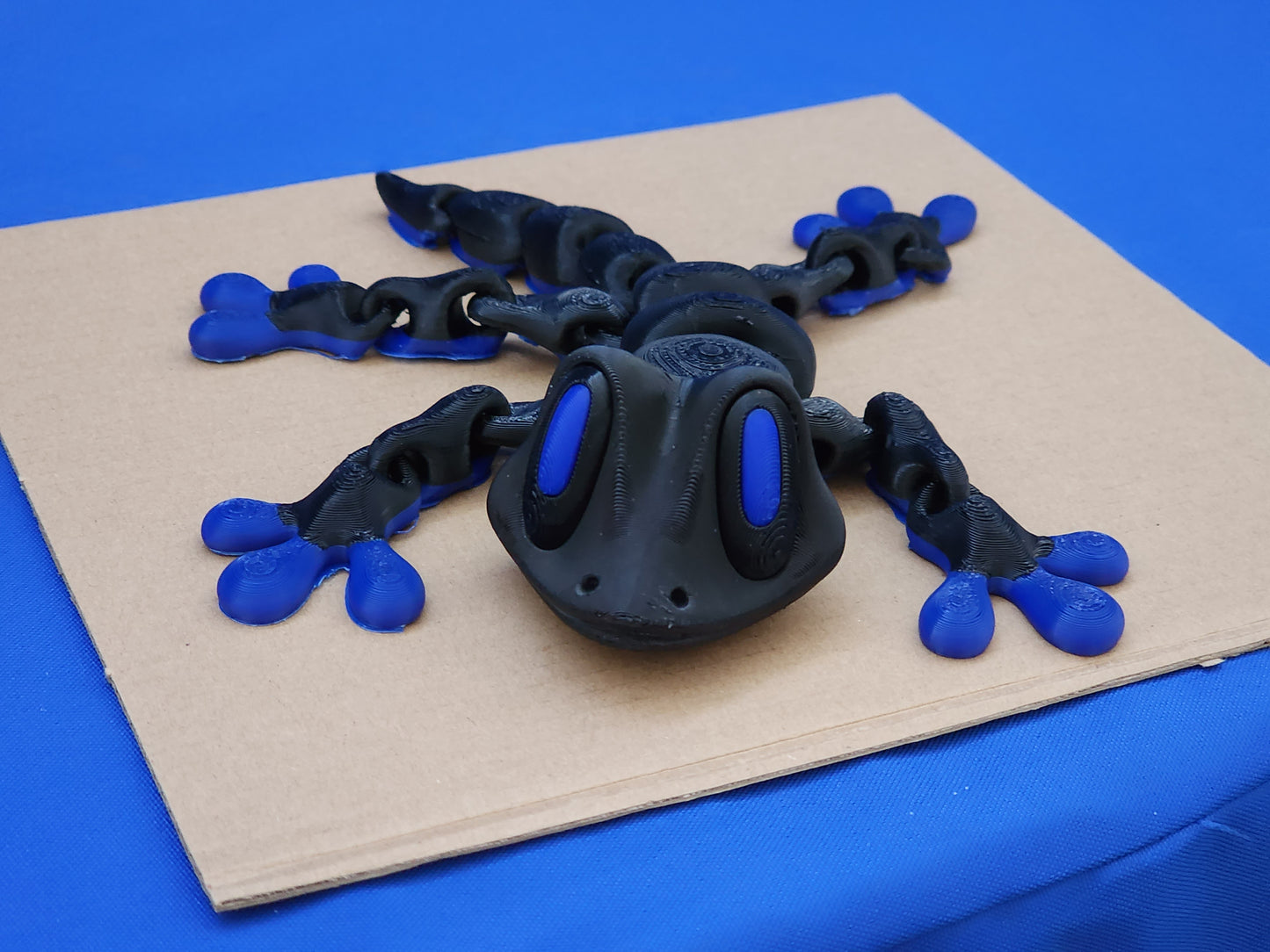 Force Gecko - 3D Print wiggle body with Magnets in feet